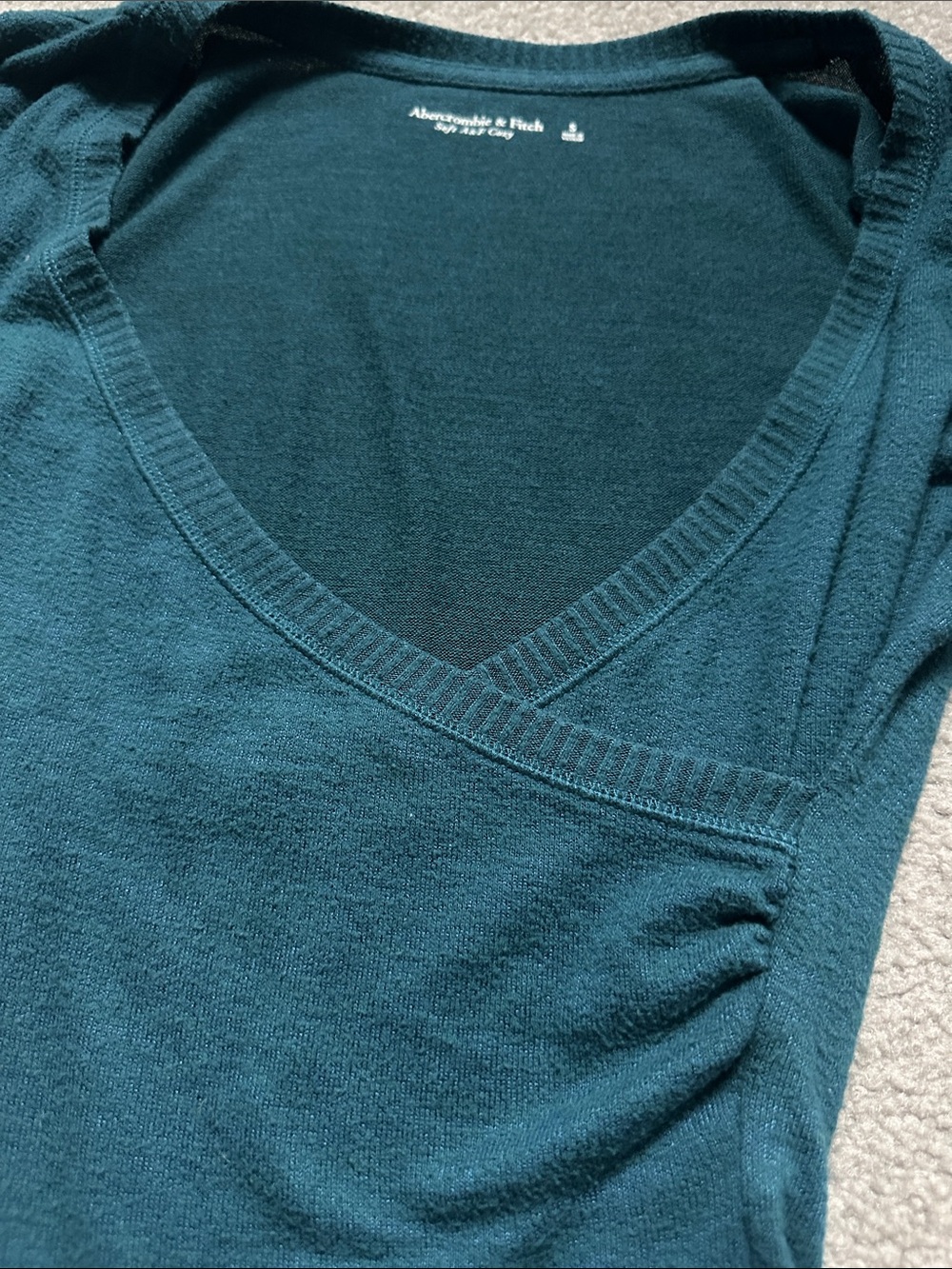 Abercrombie and Fitch soft and cozy V-neck bodysuit - Picture 4 of 8